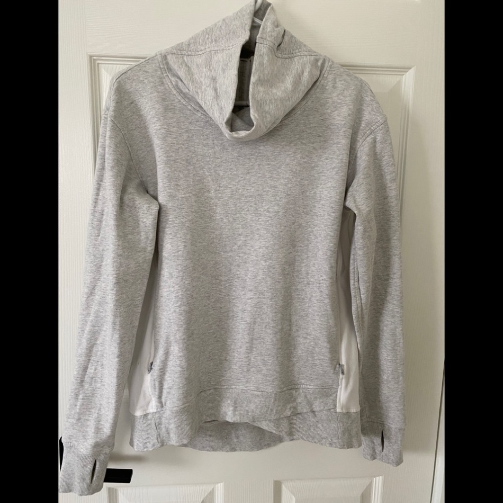 Lululemon sweat shirt